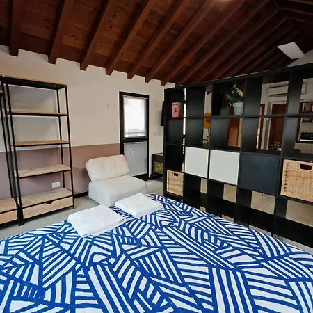 Charming Loft 15m To Venice *